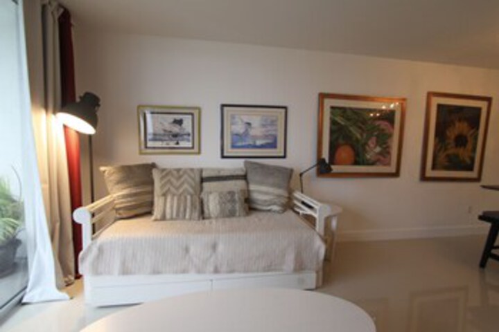 Room 93 of 263