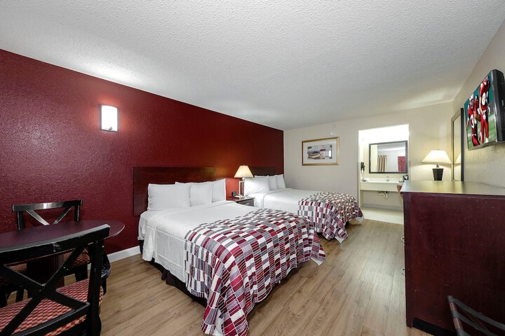 Deluxe 2 Double Beds (7 of 8)