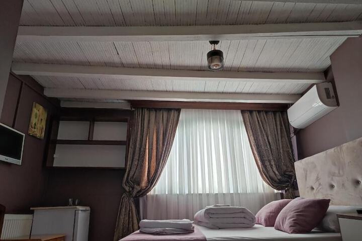 Room 21 of 39