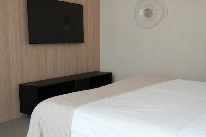 Room 62 of 134
