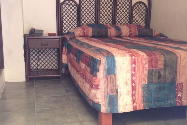 Room 16 of 30