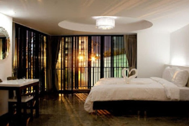 Room 10 of 39