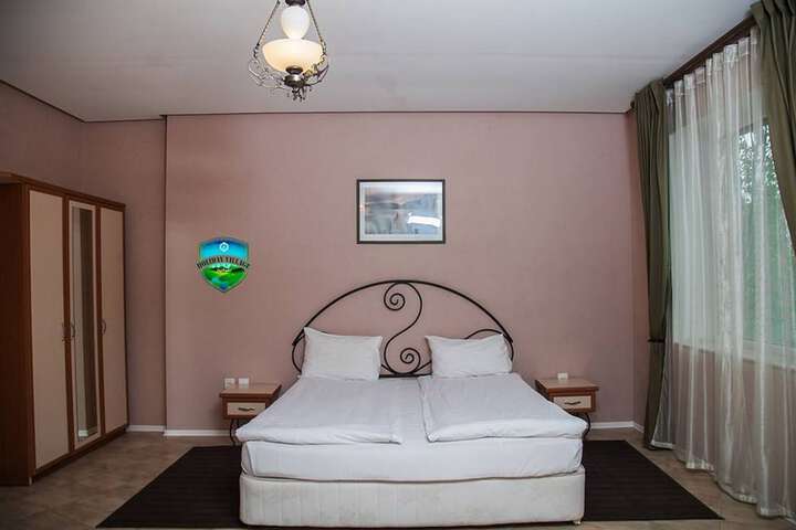 Room 15 of 32