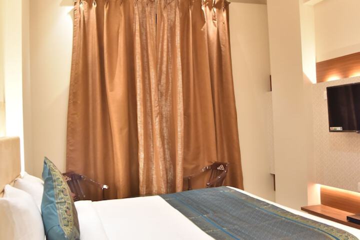 Room 18 of 31