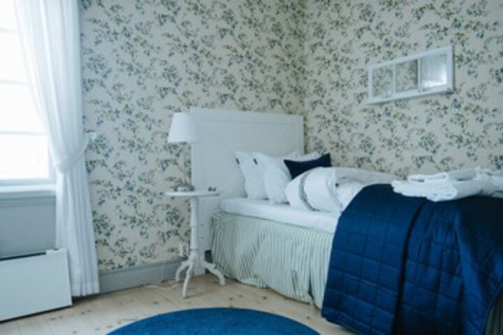 Room 93 of 115