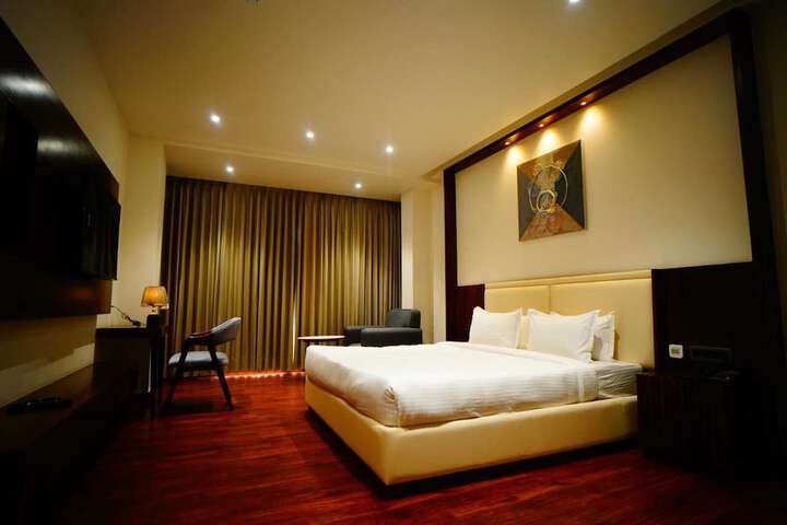 Room 3 of 6