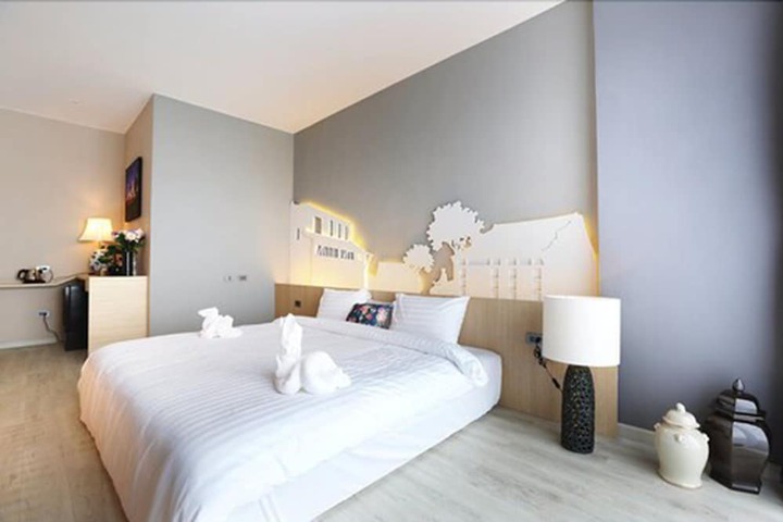 Room 37 of 79