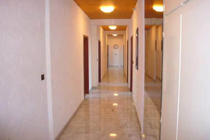 Ballroom/Hall 58 of 72