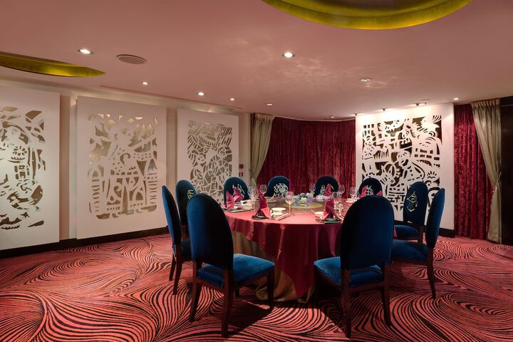 Dining 76 of 112