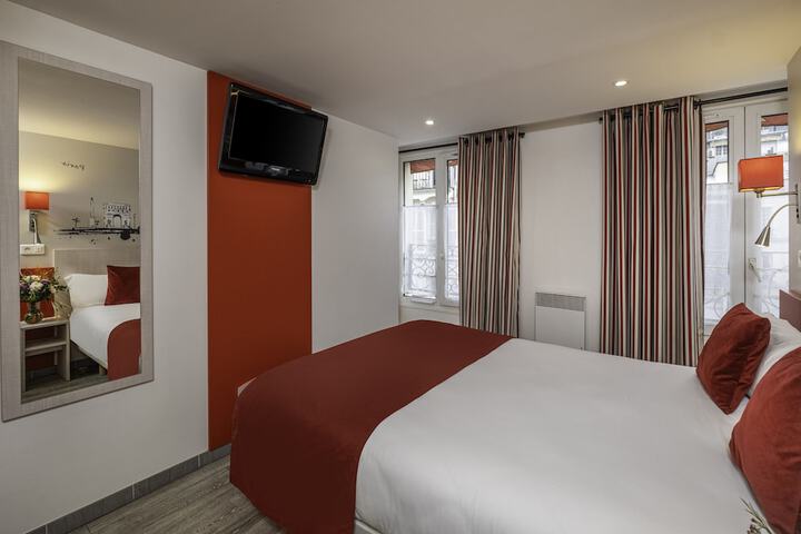 Room 13 of 24
