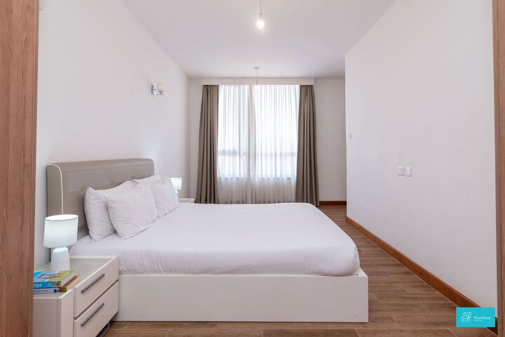 Room 10 of 11