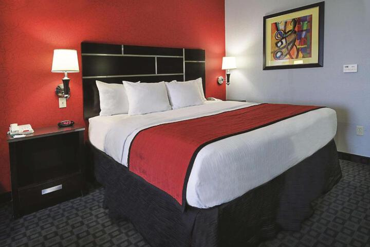 1 King Bed (1 of 16)