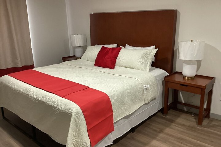Room 7 of 10