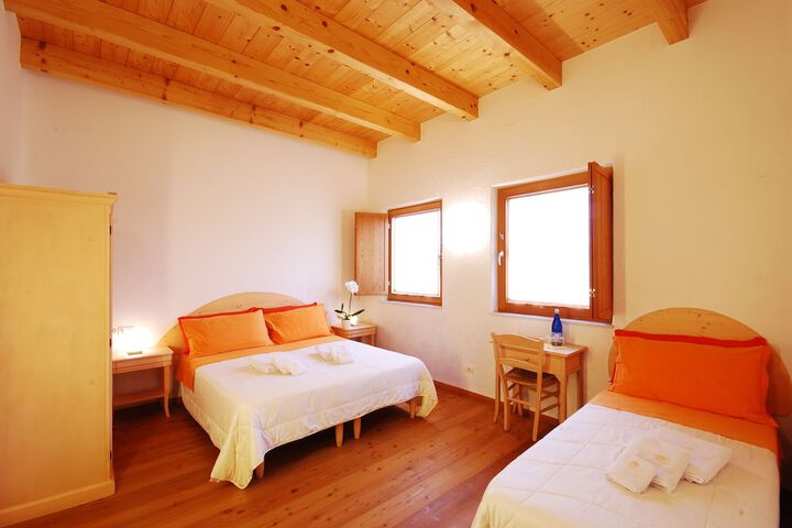 Room 3 of 29