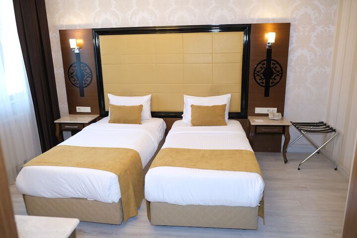 Room 15 of 70