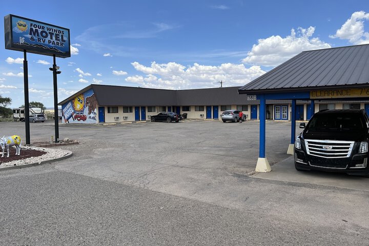 Four Winds Motel & RV Park