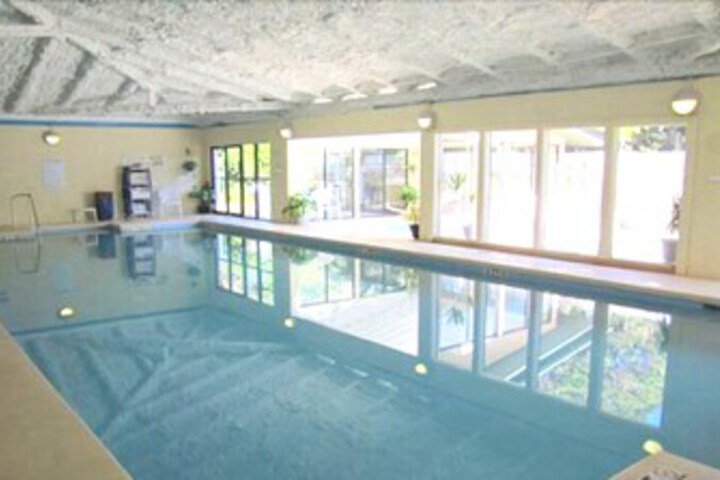 Pool 21 of 36