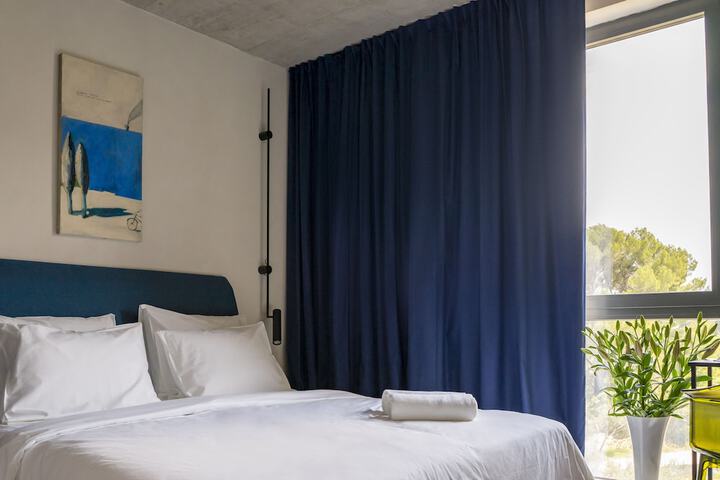 Room 16 of 54