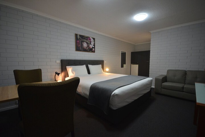 Room 15 of 65