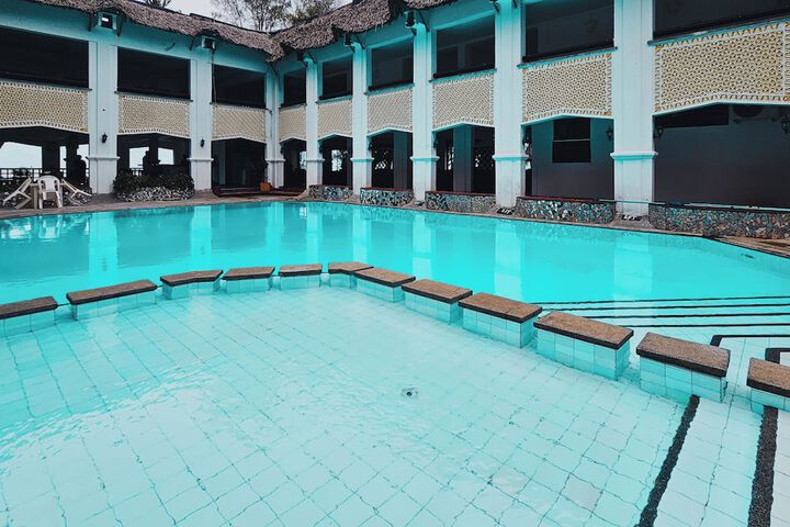 Pool 58 of 103