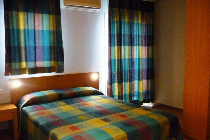 Room 6 of 31