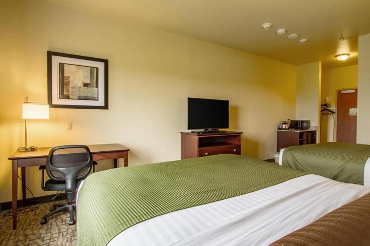 Quadruple Accessible Queen Size Bed (3 of 9)