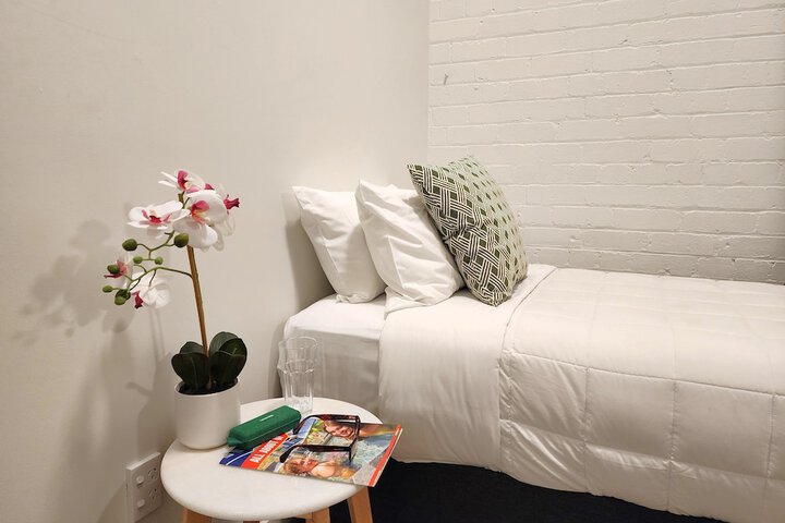 Room 9 of 123