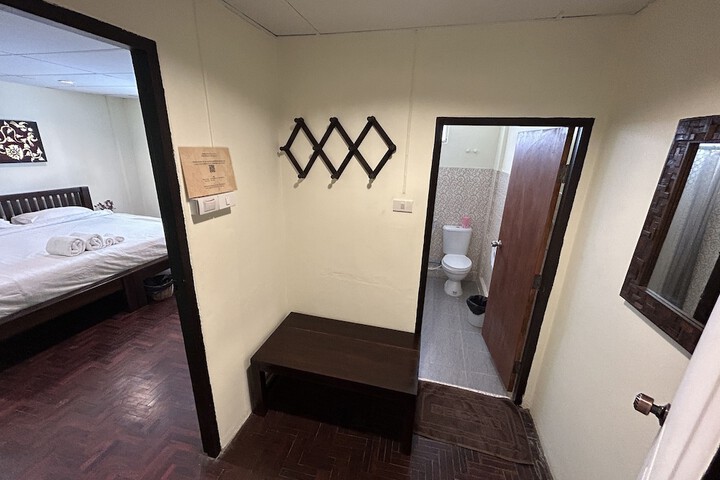 Room 6 of 62