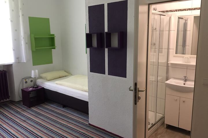 Room 3 of 51