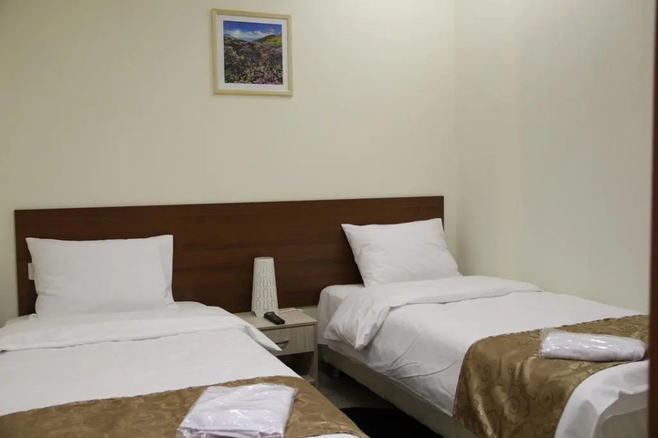 Room 3 of 9