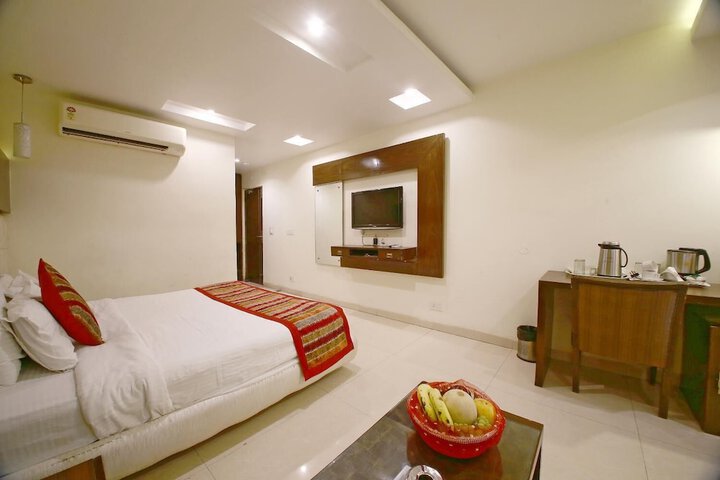 Room 19 of 42