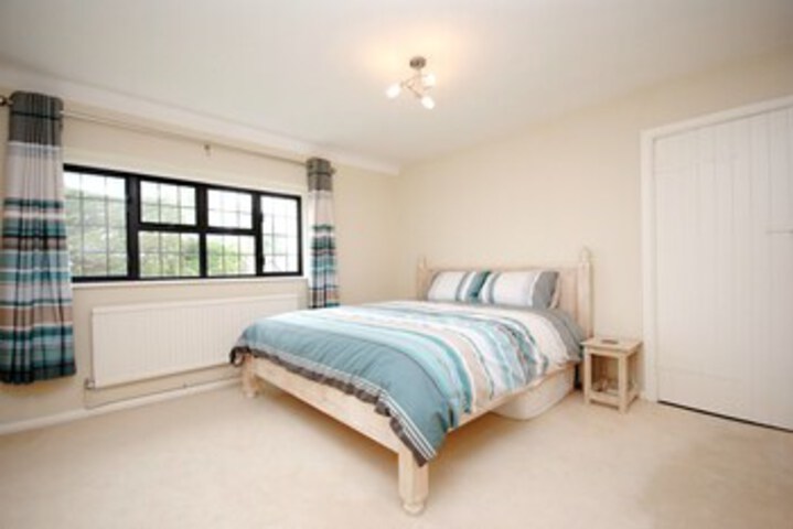 Room 12 of 23