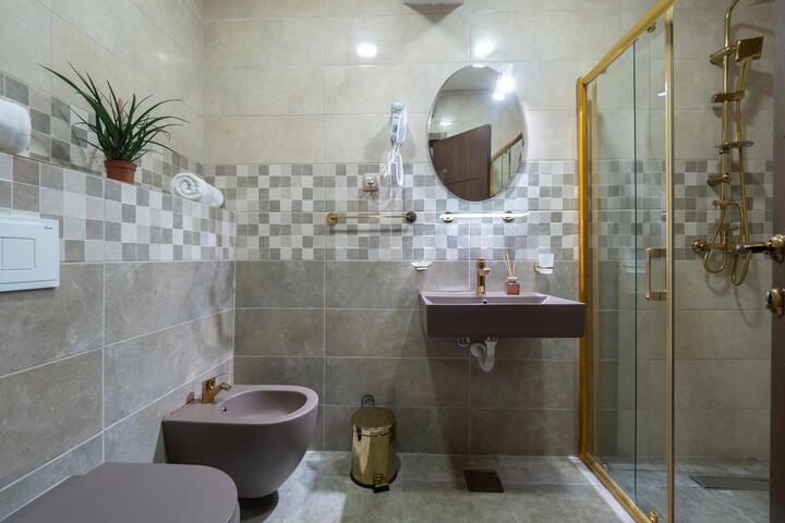 Room 2 of 14