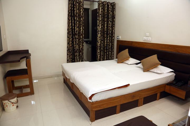 Room 28 of 56