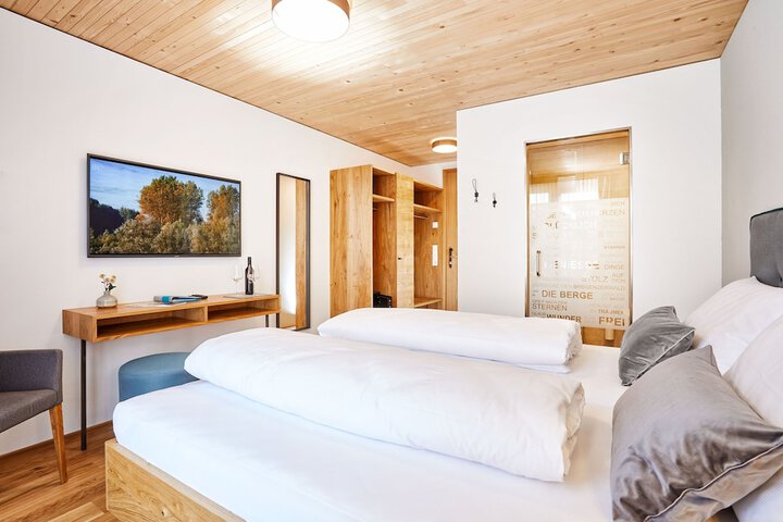 Room 3 of 50