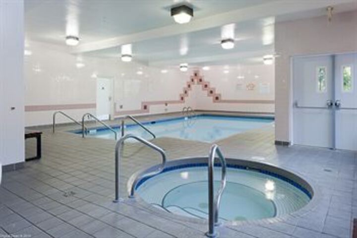 Pool 33 of 46