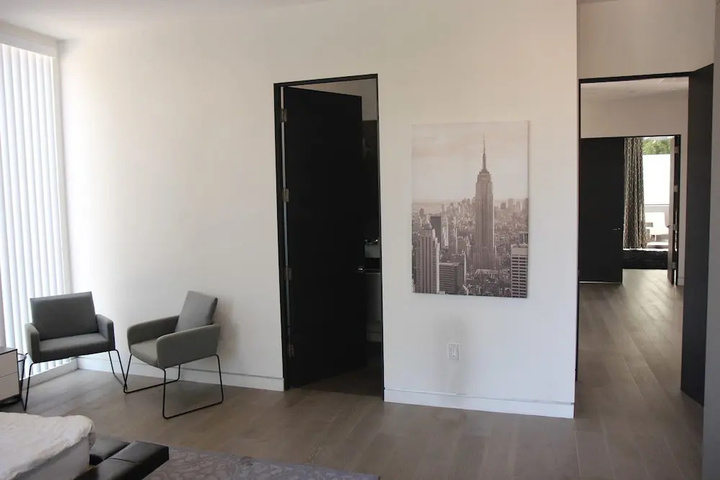 Room 3 of 19