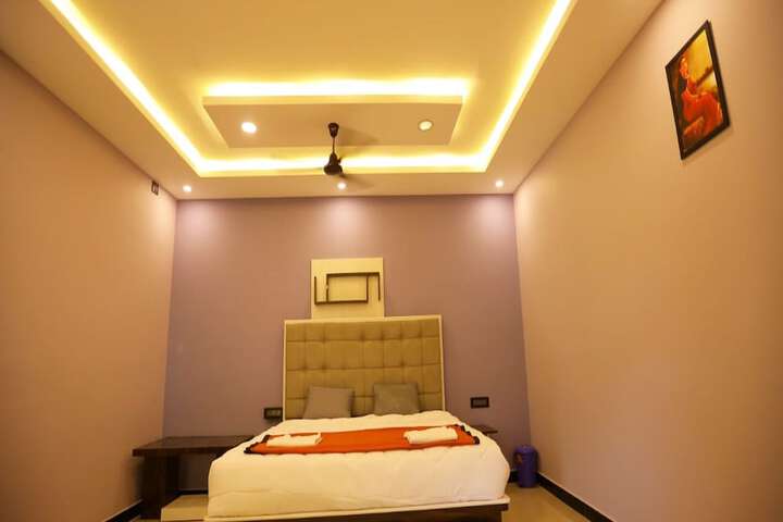 Room 8 of 41