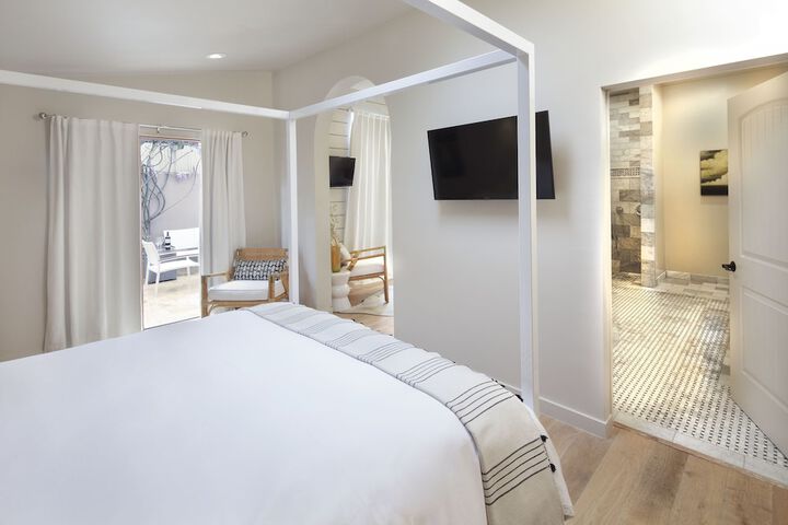 Room 2 of 21