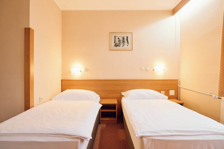 Room 14 of 62