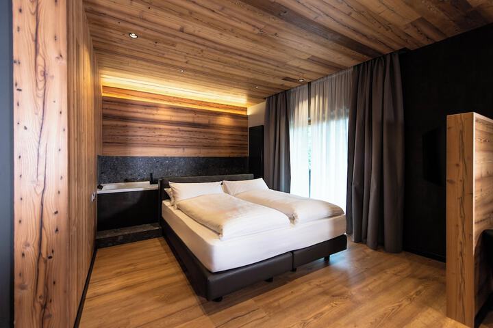 Room 10 of 55
