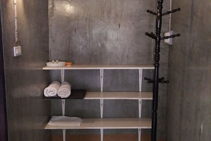 Room 14 of 23