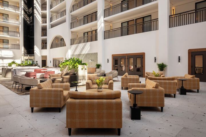 Entrance & Lobby
