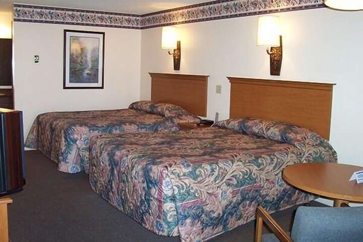 Room 8 of 32