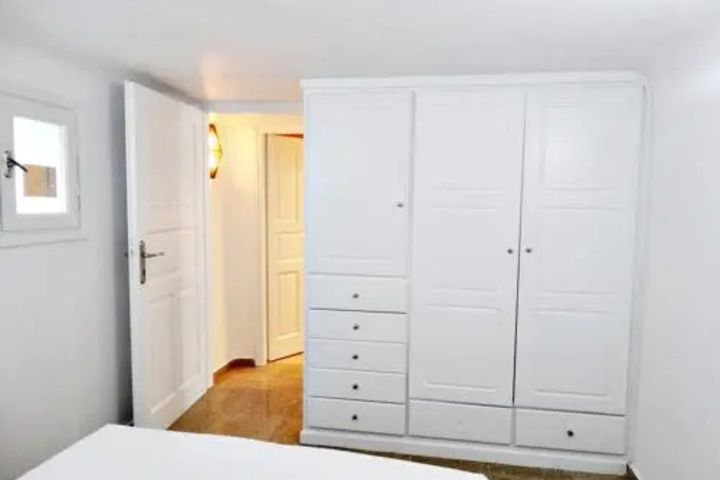 Room 5 of 17