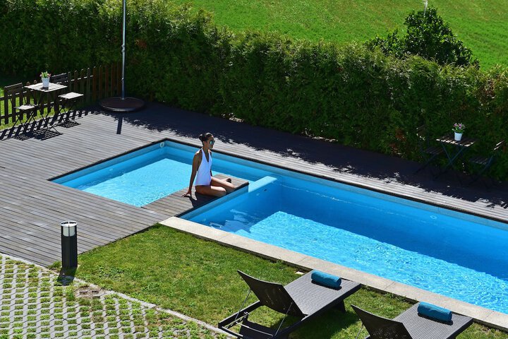 Pool Hotel