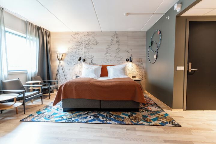 Room 19 of 82