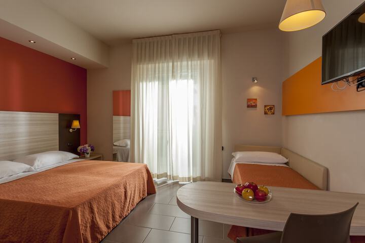 Room 7 of 44