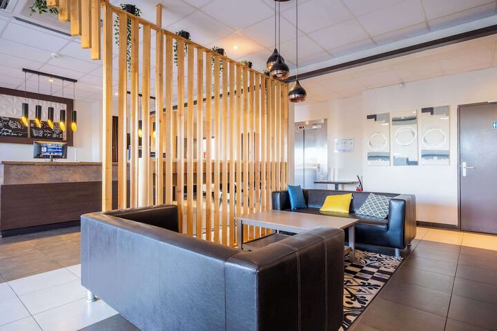 Hotel Lobby