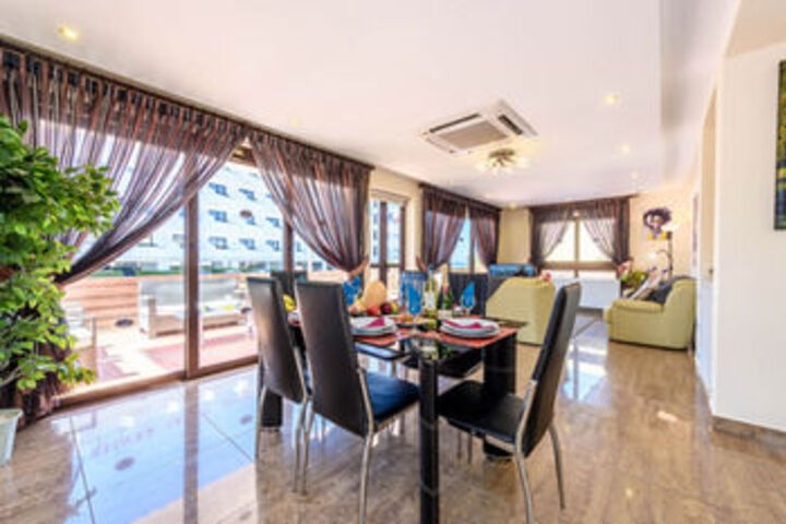 Room 15 of 20